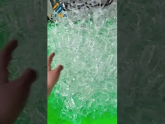 Duża laminowa lodownica wprowadzana do eksploatacji