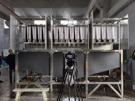 Automatyczna maszyna do produkcji kostek lodu Przemysłowa 8T / 24h dla kawiarni Przemysł napojów Ice Factory