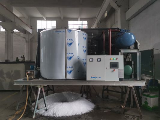 Przemysłowa maszyna do produkcji płatków świeżej wody 5 ton z bezpośrednim chłodzeniem