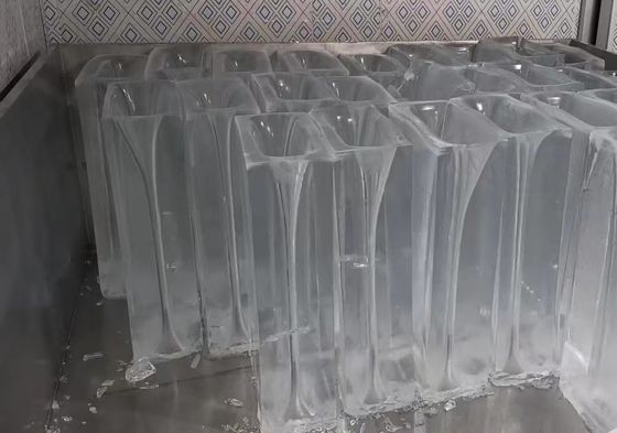 Icema Industrial Block Ice Maker Machine Wydajność 1t-30t Do użytku komercyjnego